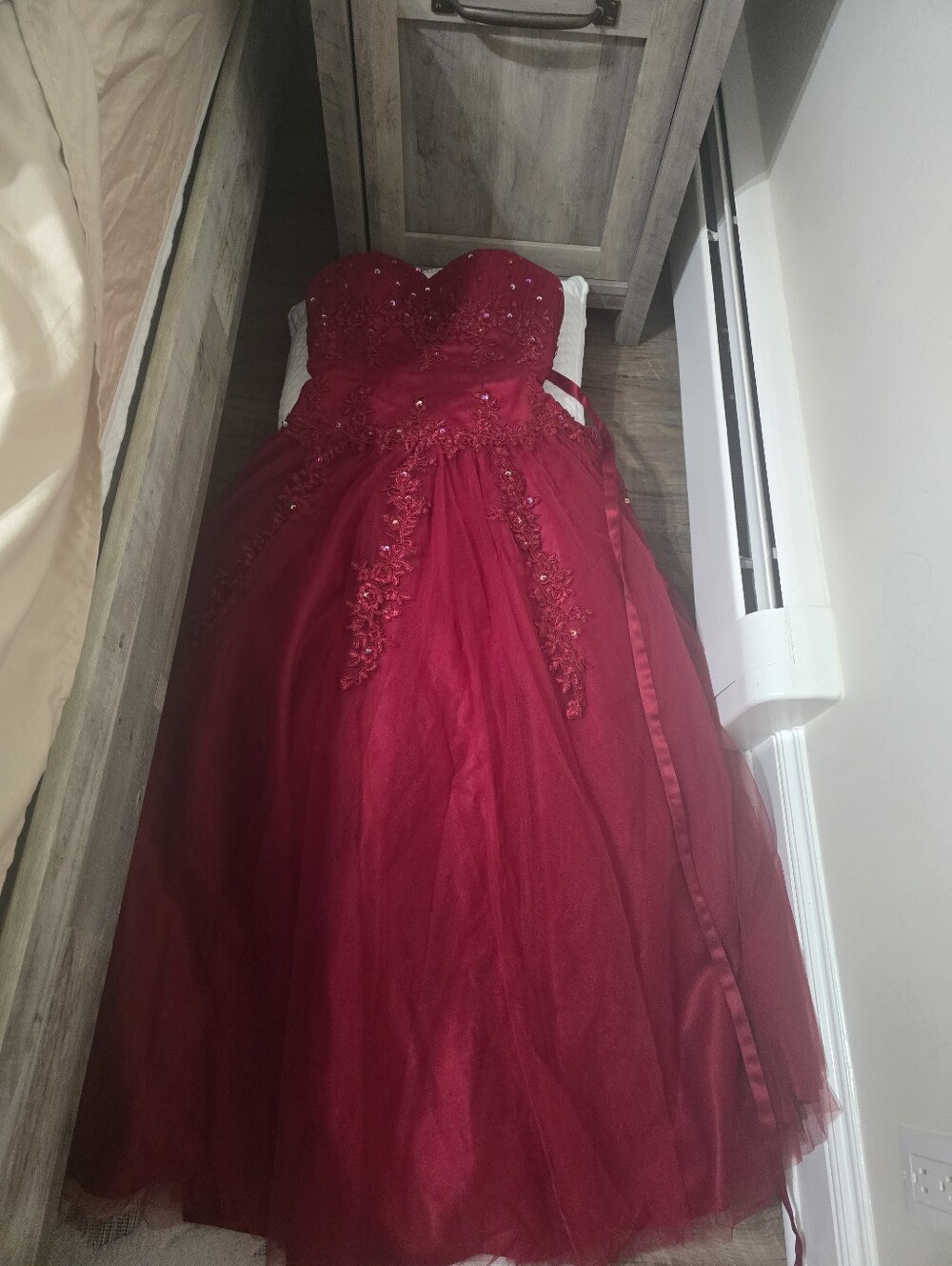 JJ’s House Burgundy Prom Ball Gown Size 0 + Petticoat